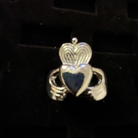 Size 5 Claddagh Silver Ring NEW - Picture 4 of 11